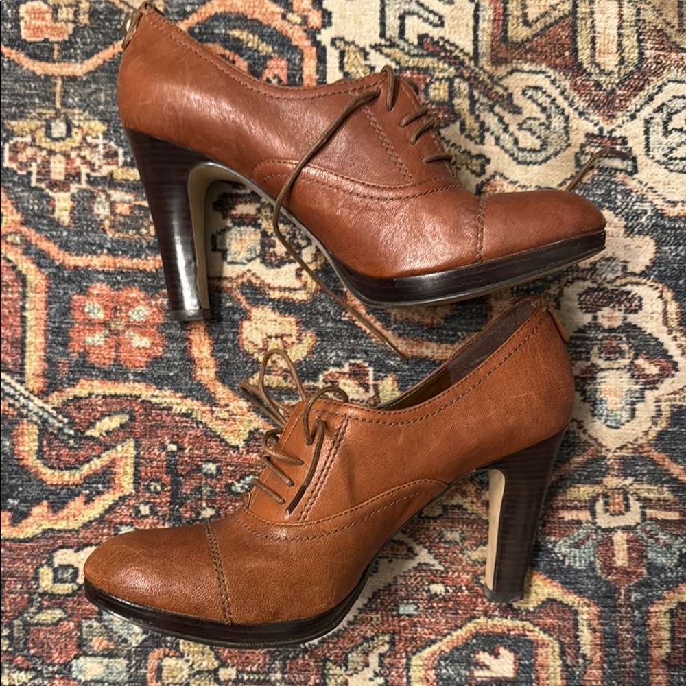 Nine West Brown Leather Oxford heels